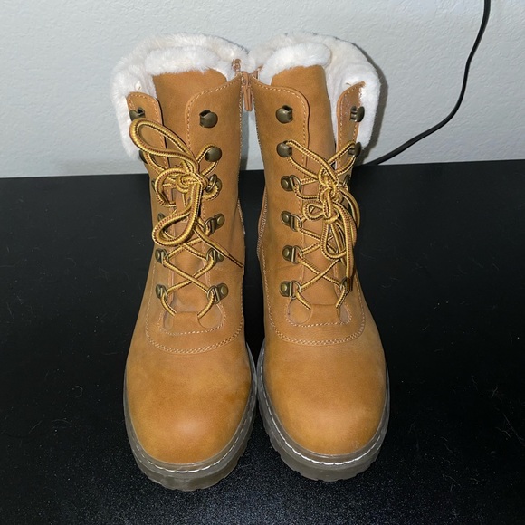 NWOT SM New York booties - Picture 2 of 7